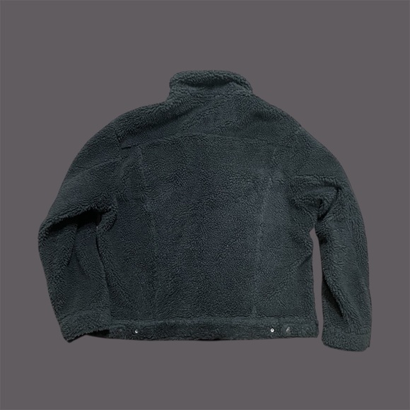 Levi's Black Faux Sherpa Trucker Jacket - Picture 2 of 3